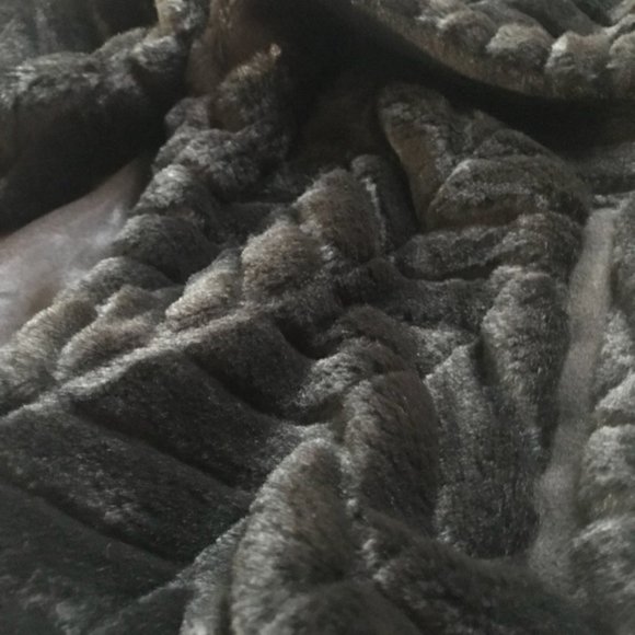 Joujou Vegan Faux Fur Black Vest Size L - Picture 3 of 5